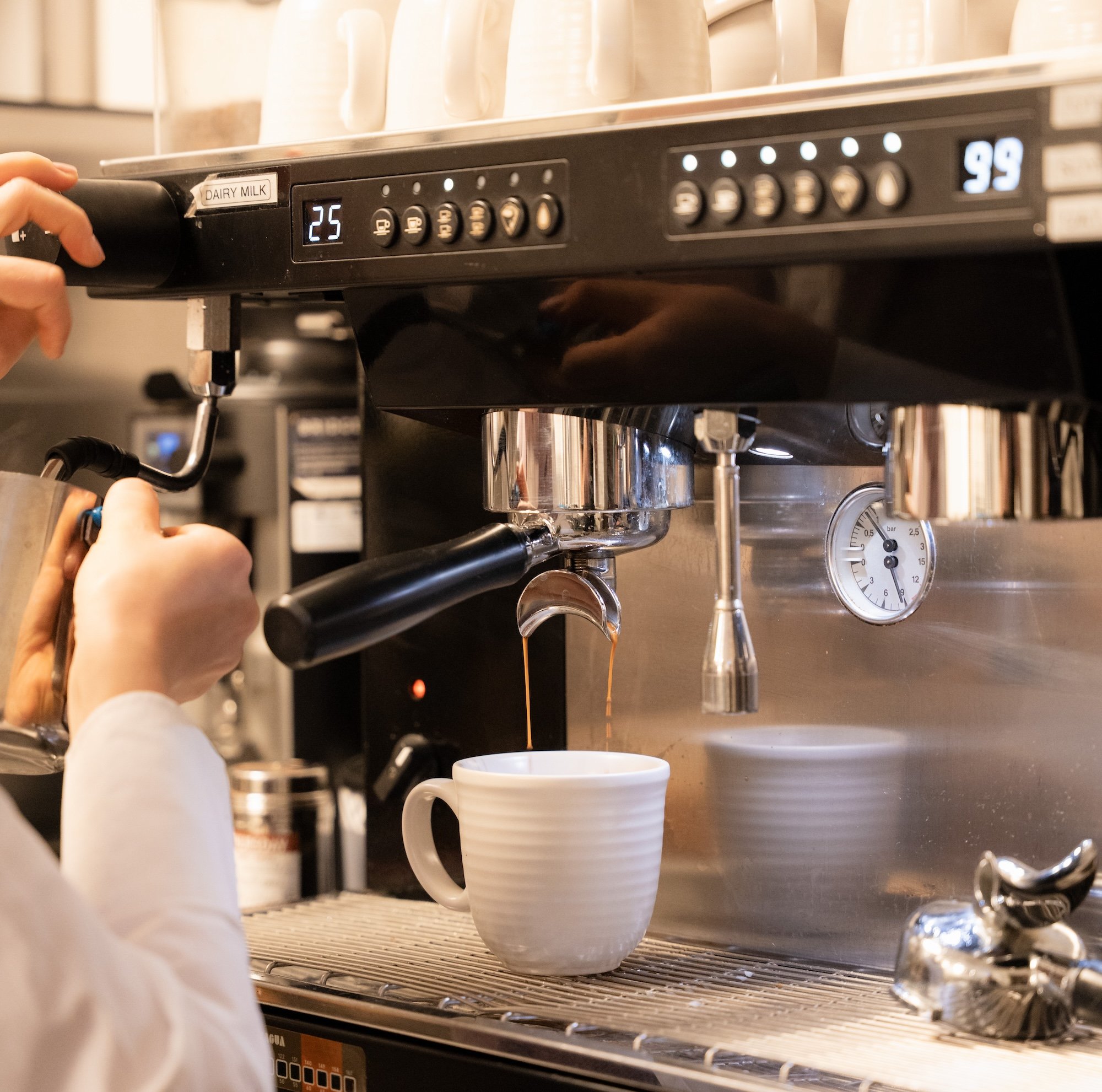 Four seasons hotel espresso-1 Four seasons hotel espresso-1